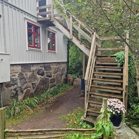 Loftlaegenhet Pa Haestgard I Tvaaker Apartment Exterior photo